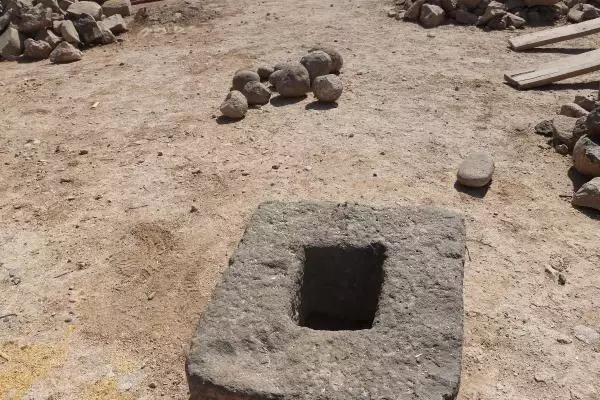 DİYARBAKIR KALESİ'NDE MANCINIK AYAKLARI BULUNDU