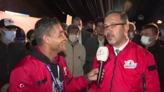 Son dakika haberleri | Gençlik ve Spor Bakanı Kasapoğlu,TEKNOFEST'i ziyaret etti (2)