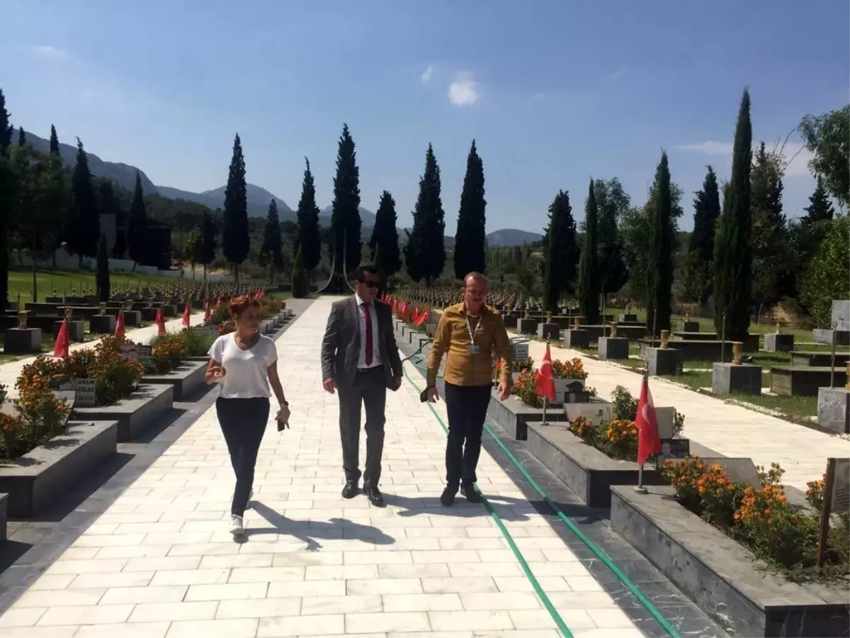 Kırkağaç ve Soma mezarlıkları yerinde incelendi