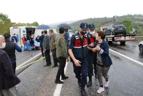 Son dakika haberi | Otobüs, otomobile çarptı: 3 ölü, 1 yaralı (2)- Yeniden