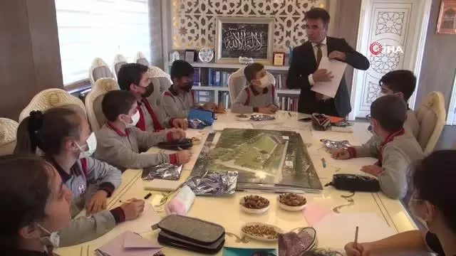 Ahlatlı öğrencilerden mektup arkadaşlığı