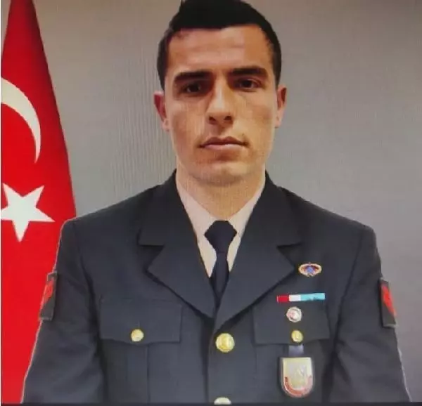 Ağaç kesimi sırasında yaralanan Mehmetçik şehit düştü