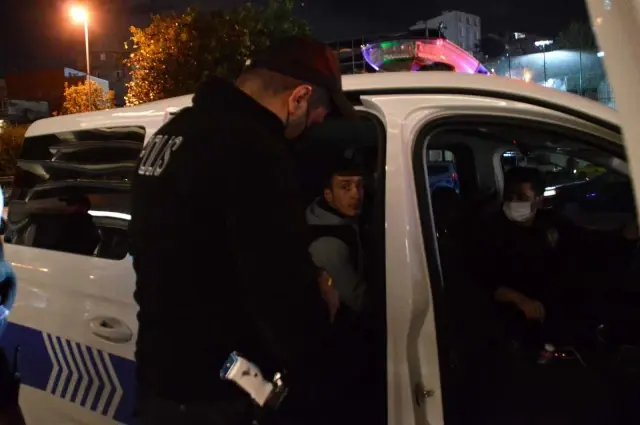 Asayiş uygulamasında aracında ruhsatsız silah bulunan sürücü gözaltına alındı