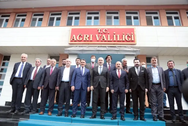 Son dakika haberi | Bakan Karaismailoğlu Ağrı'da temaslarda bulundu Açıklaması