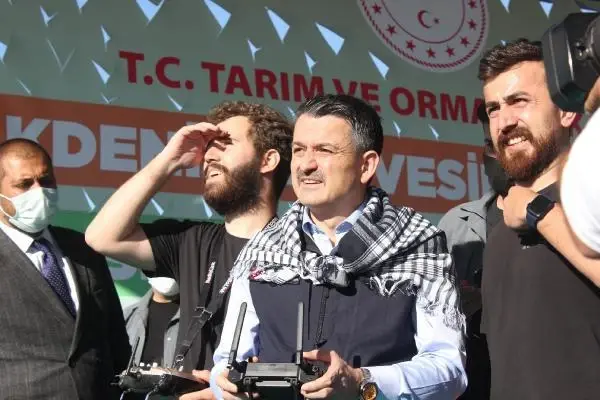 Son dakika... BAKAN PAKDEMİRLİ GIDA FİYATLARINDAKİ ARTIŞ İÇİN ÇÖZÜM ÇALIŞMALARI DEVAM EDİYOR
