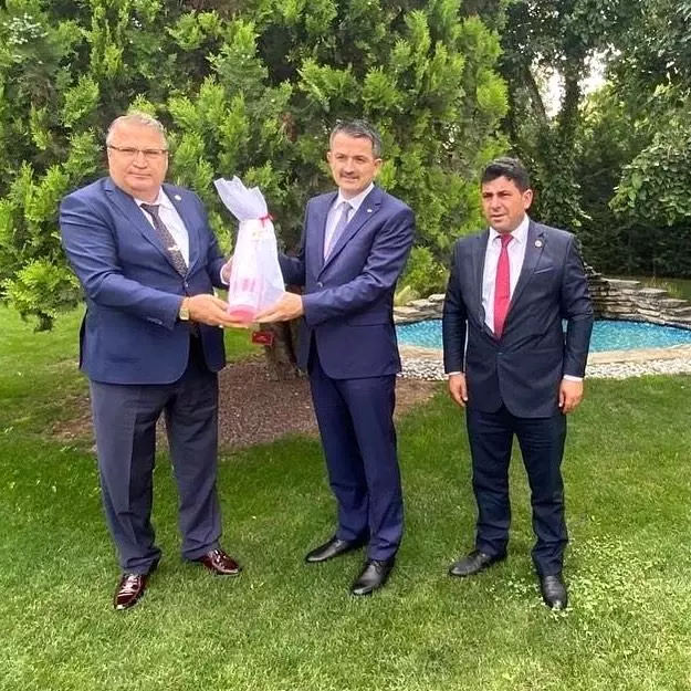 Başkan Çerçi başkent protokolünü Yuntdağı Geleneksel Yağlı Güreşlerine davet etti