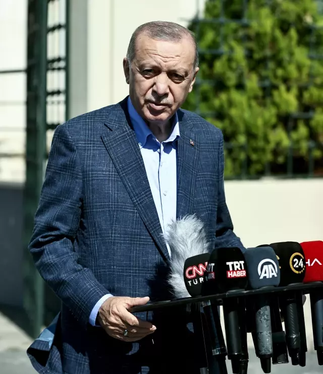 Cumhurbaşkanı Erdoğan, cuma namazını Hz. Ali Camisi'nde kıldı