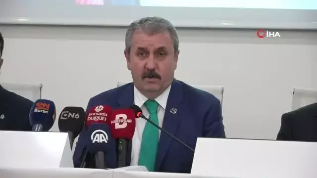 Destici: Türk ve Müslüman olan herkesin gururlanacağı, karışımızdakilerin de gıptayla baktığı bir binanın açılışını bile küçümsemek izah edilebilir...