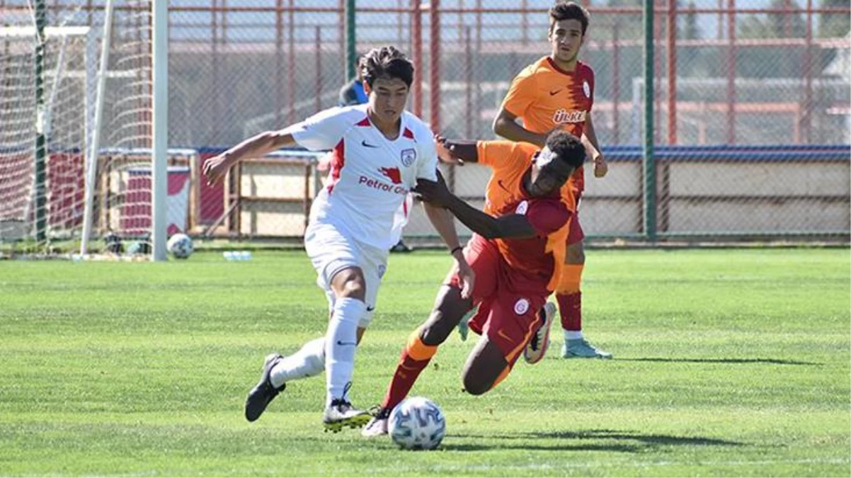 Galatasaray'ın yeni transferi Yousef birinci defa görüntülendi