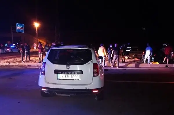 Gelibolu'da iki otomobil çarpıştı: 4 yaralı