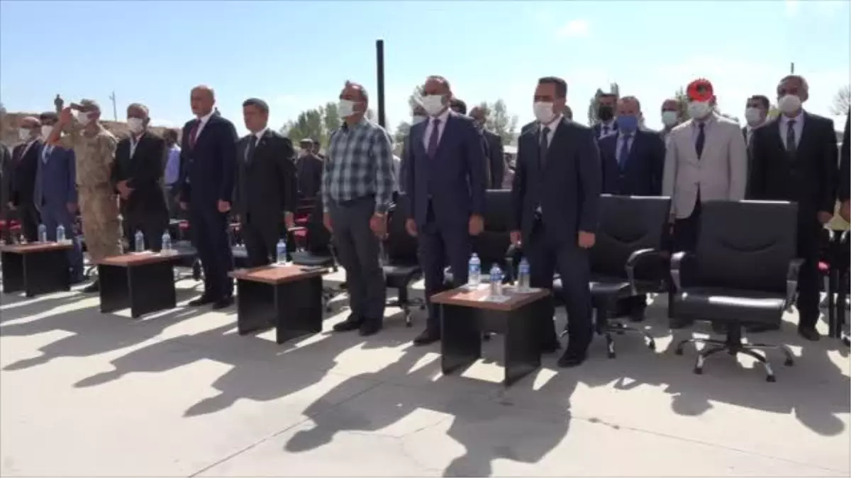 Görevi başında kalp krizi geçiren öğretmenin ismi okula verildi
