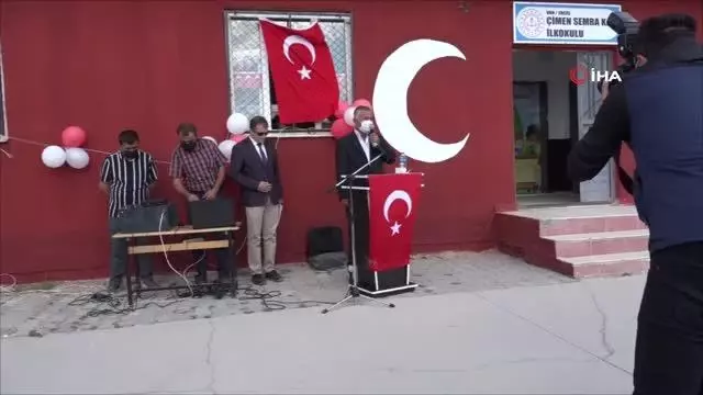 Görevi başında kalp krizi geçiren öğretmenin ismi okula verildi
