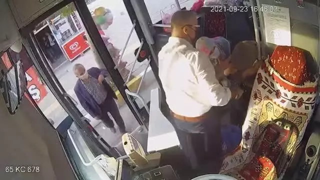 OTOBÜS ŞOFÖRÜ, KALP MASAJI YAPIP, GÜZERGAH DEĞİŞTİREREK HAYAT KURTARDI