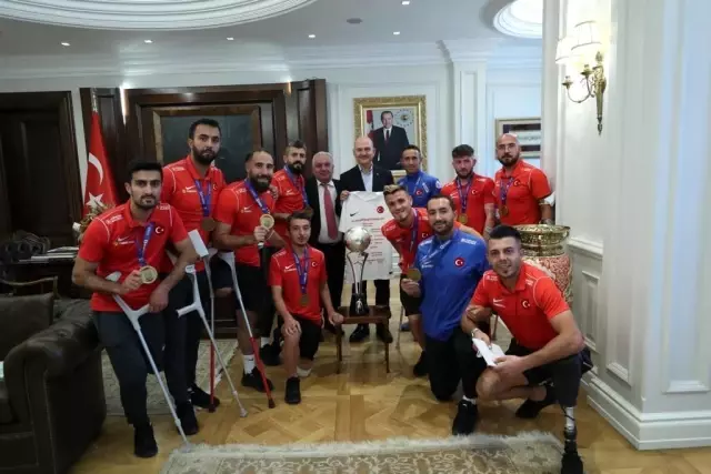 İçişleri Bakanı Soylu, Avrupa Şampiyonu Ampute Futbol Milli takımını kabul etti