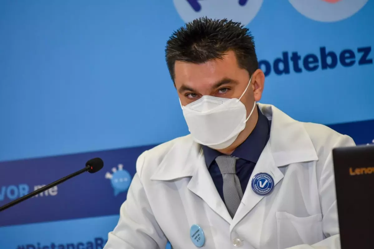 Karadağ'da süpermarket ve iş merkezlerine Kovid-19 sertifikasıyla giriş yapılabilecek