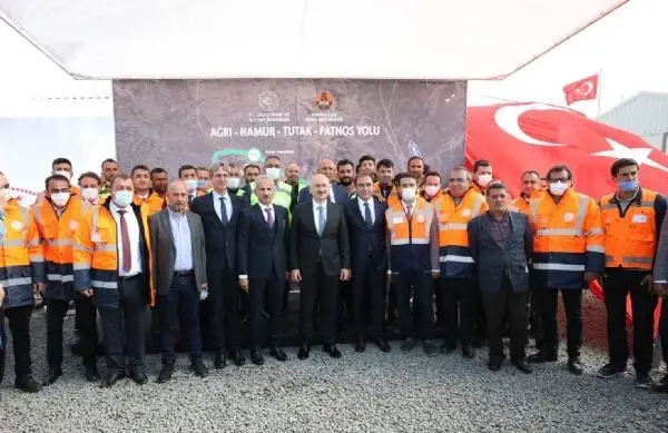 Son dakika haberi | Bakan Karaismailoğlu Ağrı'da temaslarda bulundu Açıklaması