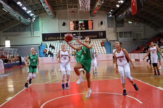 leyla atakan kupasi galatasaray in oldu 6 14418496 o
