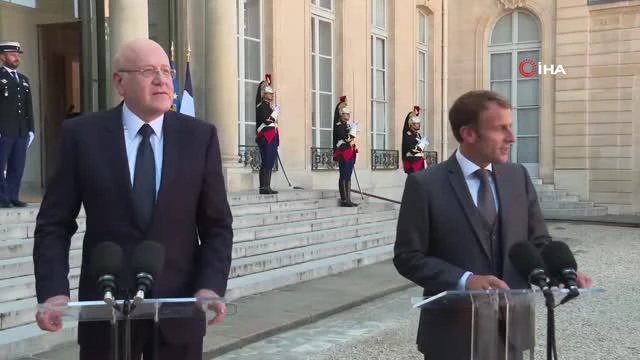 Lübnan Başbakanı Mikati birinci resmi ziyaretini Fransa'ya yaptıMikati ve Macron bir ortaya geldi