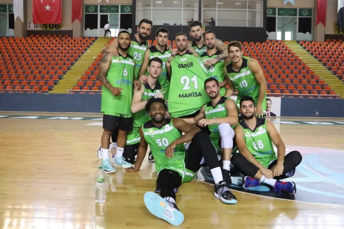 Manisa'nın dev adamları finalde