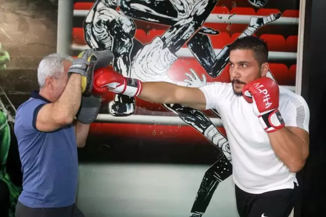 Milli kick boksçu Mesut Saba, Van'ı temsil edecek