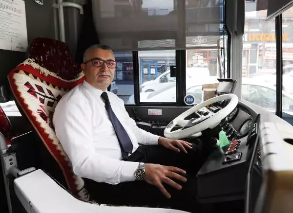 Otobüs şoförü, kalp masajı yapıp, güzergah değiştirerek hayat kurtardı