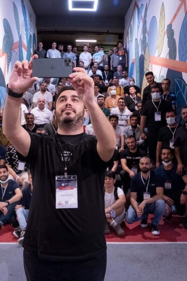 R10.net'in Yönetim Kurulu Başkanı Coşkun Çetin: Gelecek için yazılıma, dijital işlere daha fazla ağırlık vermemizin önemi büyük R10.net'in Yönetim Kurulu Başkanı Coşkun Çetin: Gelecek için yazılıma, dijital işlere daha fazla ağırlık vermemizin önemi büyük