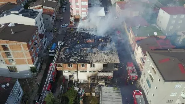 Son dakika... SULTANBEYLİ'DE MOBİLYA ATÖLYESİNDE YANGIN - 2 AKTÜEL