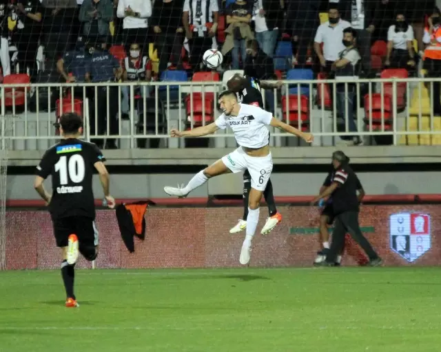Süper Lig: Altay: 2 - Beşiktaş: 1 (Maç sonucu)