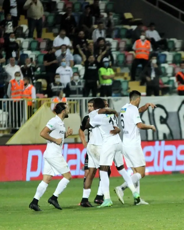 Süper Lig: Altay: 2 - Beşiktaş: 1 (Maç sonucu)