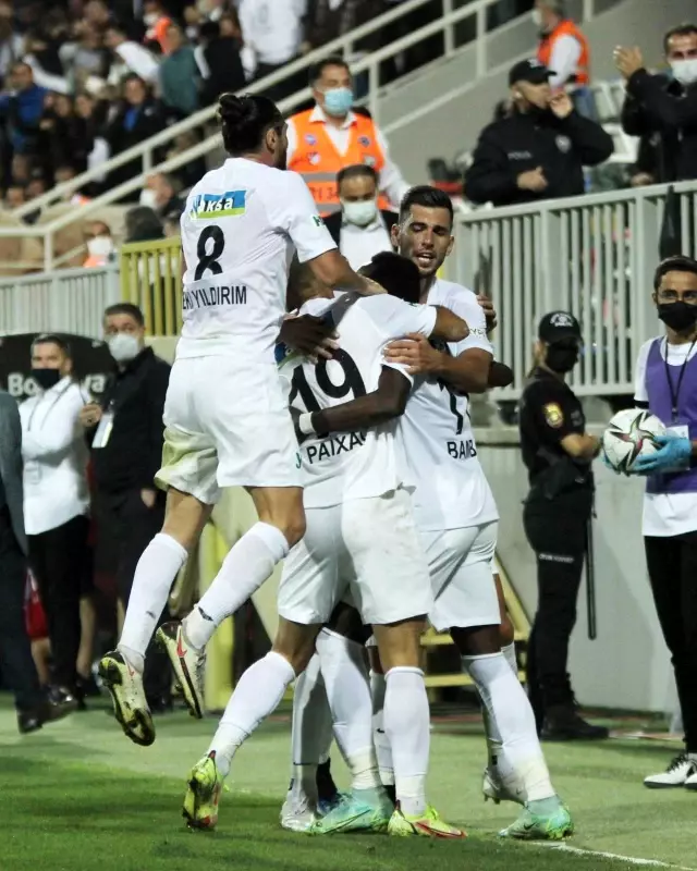 Süper Lig: Altay: 2 - Beşiktaş: 1 (Maç sonucu)