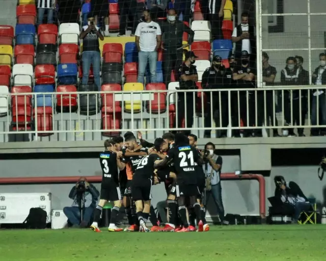 Süper Lig: Altay: 2 - Beşiktaş: 1 (Maç sonucu)