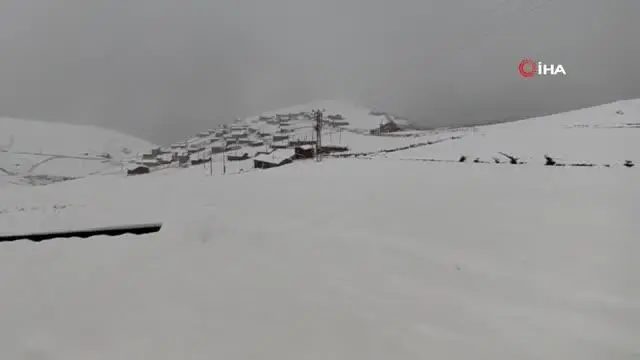 Trabzon'un yaylaları beyaza büründü