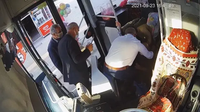 OTOBÜS ŞOFÖRÜ, KALP MASAJI YAPIP, GÜZERGAH DEĞİŞTİREREK HAYAT KURTARDI