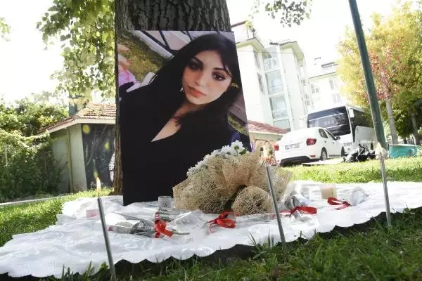 Arkadaşları, kayıp Sally'yi gözyaşlarıyla andı