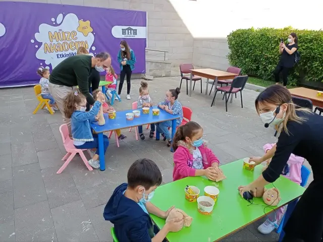 Bilecik'te çocuklar Yaşayan Kent Müzesi'ndeki etkinliklerle kültürlerini tanıyor