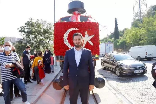 CEPHEYE SİLAH TAŞIYAN TREN BİR ASIR SONRA YENİDEN RAYLARDA