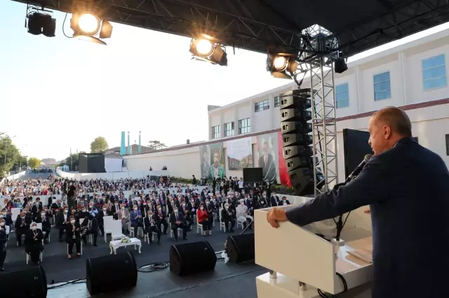 Cumhurbaşkanı Erdoğan: Yurt kapasitelerini hiçbir dönemde olmadığı kadarıyla tırmandıran, neredeyse 1 milyona yakın yurt kapasitesine sahip olan bir...