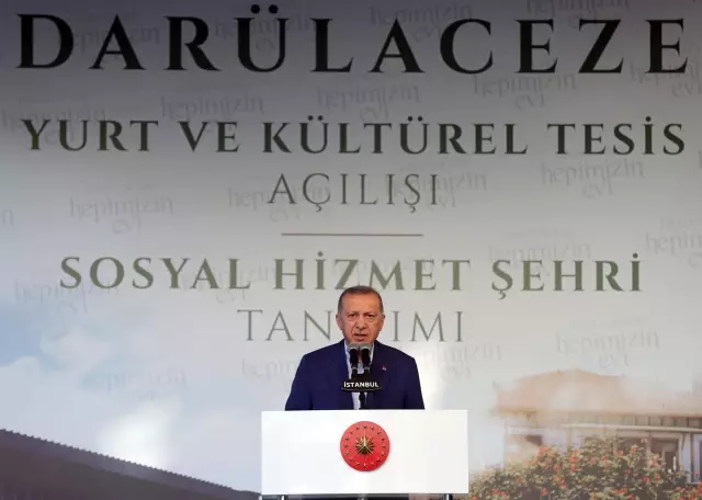 Cumhurbaşkanı Erdoğan: Yurt kapasitelerini hiçbir dönemde olmadığı kadarıyla tırmandıran, neredeyse 1 milyona yakın yurt kapasitesine sahip olan bir...