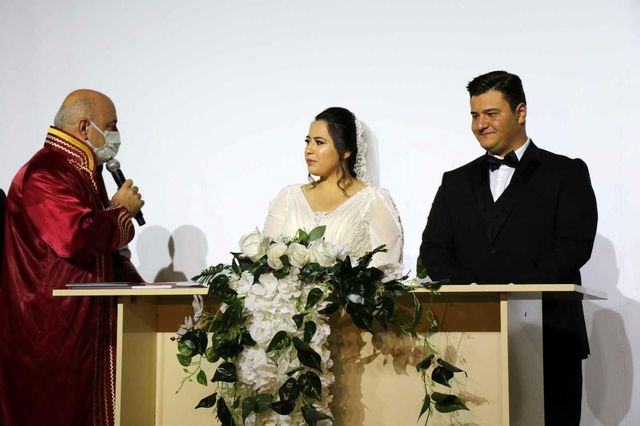 darp edilen iha muhabiri uslu dunya evine gir 2 14419273 o