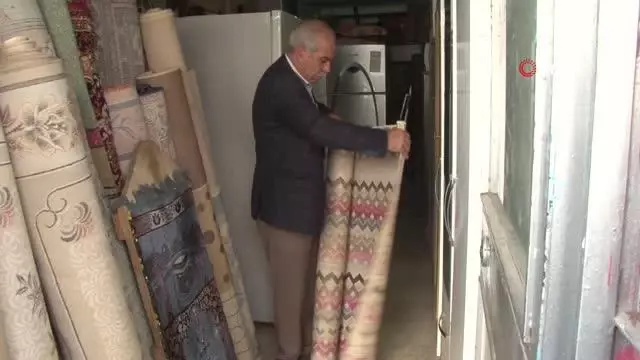 Dükkanları ikinci el eşyalarla doldurdular, öğrencilerin kente gelmesini beklemeye başladılar