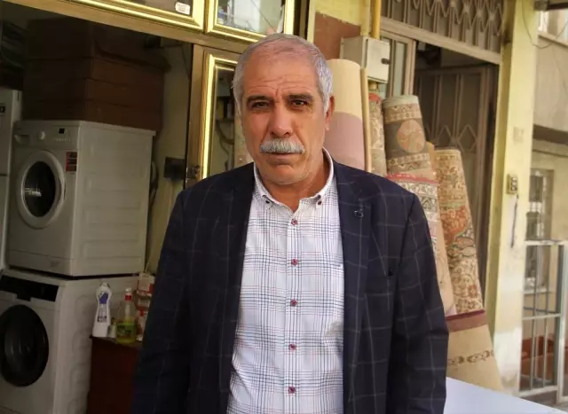 Dükkanları ikinci el eşyalarla doldurdular, öğrencilerin kente gelmesini beklemeye başladılar