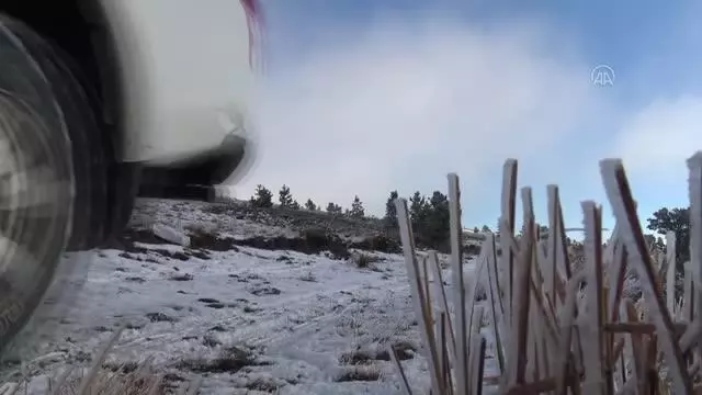 Kar ve sonbahar renkleri güzel manzaralar oluşturdu