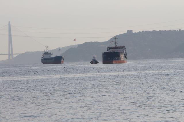 Son Dakika! Yeniköy'de Türk ve Rus bandralı iki kuru yük gemisi çarpıştı