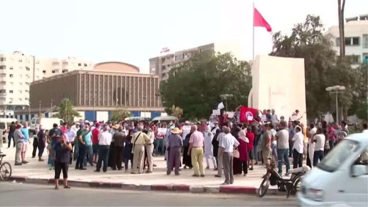 Son dakika haberleri... Tunus'ta, Cumhurbaşkanı Said'in 'olağanüstü kararları' protesto edildi