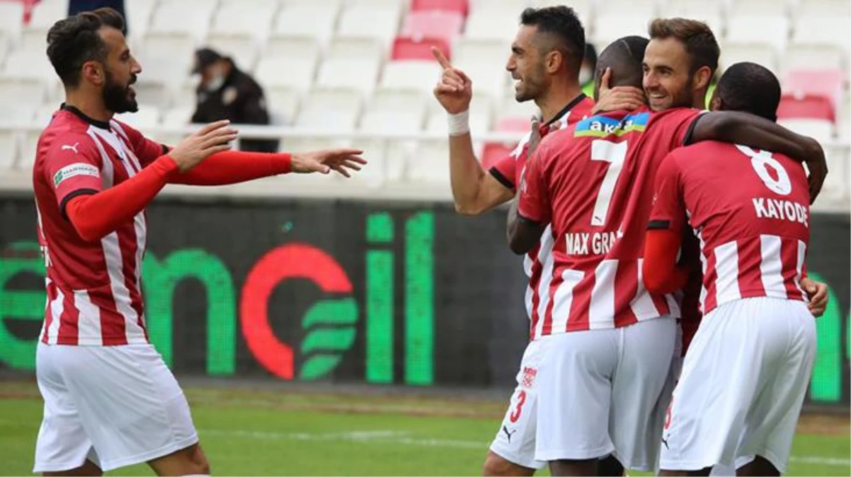Yiğido meskeninde birinci kere güldü! Sivasspor, alanında Fatih Karagümrük'ü 4-0 mağlup etti