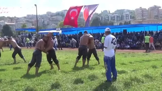 ZONGULDAK - Alaplı Yağlı Güreşleri'nde başpehlivan İsmail Balaban oldu