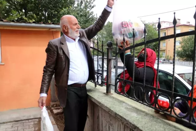 Bu bakkalda her şey ücretsiz