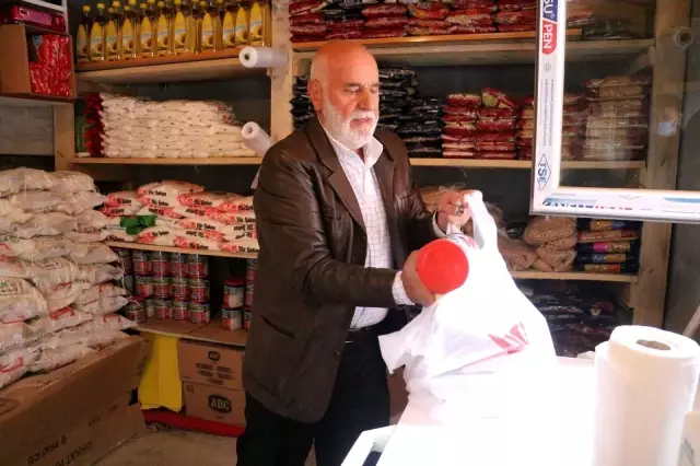 Bu bakkalda her şey ücretsiz