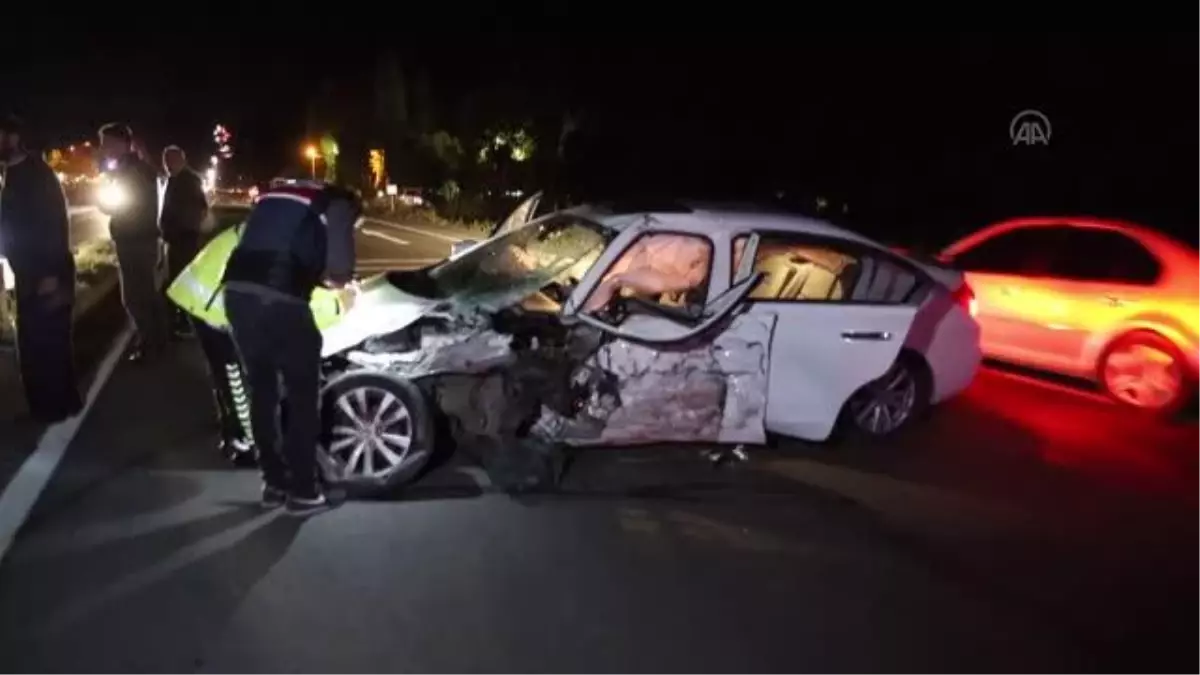 Domuz sürüsünün neden olduğu trafik kazasında 6 kişi yaralandı