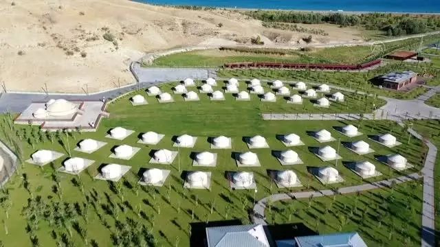 İçinde han otağı bulunan millet bahçesi yoğun ilgi görüyor